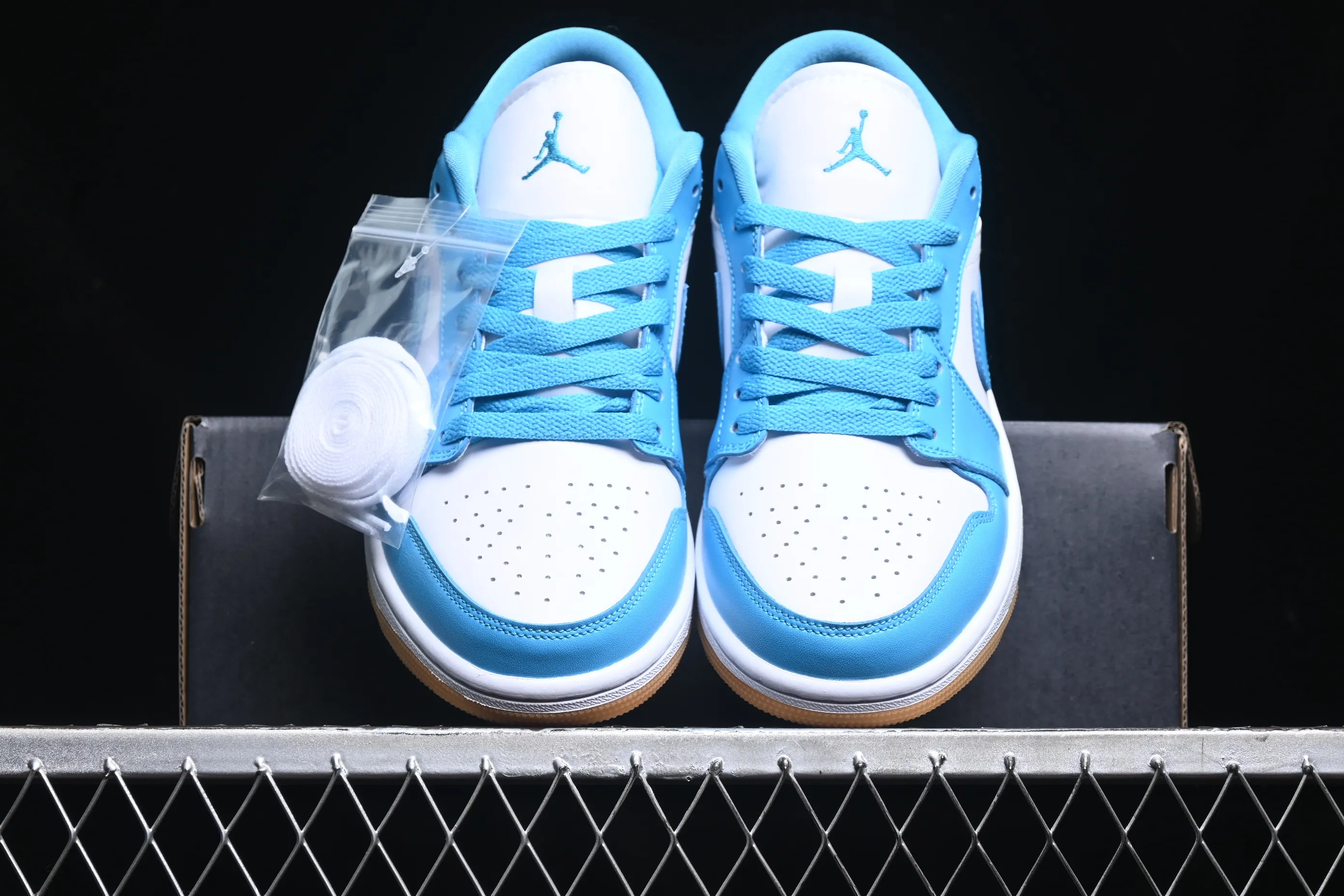 All categories Air Jordan Jordan series basketball shoes Air Jordan 1 Low Air Jordan 1 Low AJ1 Joe 1 white blue low-top cultural casual sneakers DC0774-104